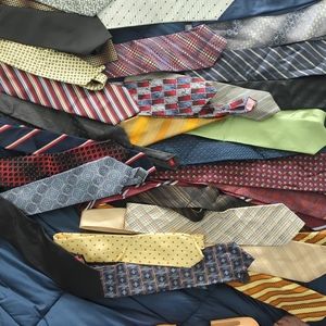 Men's ties - 30 assorted - vintage classic - silk